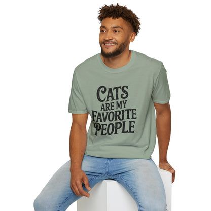 Cats Are My Favorite People T-Shirt – Funny Cat Lover Graphic Tee